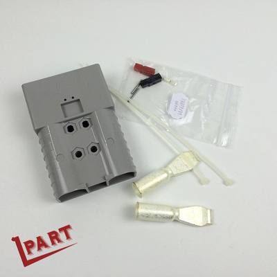 A bateria elétrica da empilhadeira parte o conector do SB 350A 600V do conector de bateria